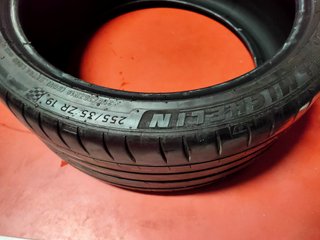 Neumático Michelin Pilot Sport 4S ZR19 255/35/19