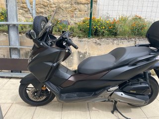 Honda Forza 125 Negra/Marrón