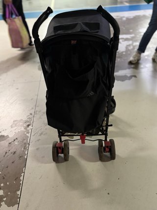 Carrito de paseo Maclaren negro