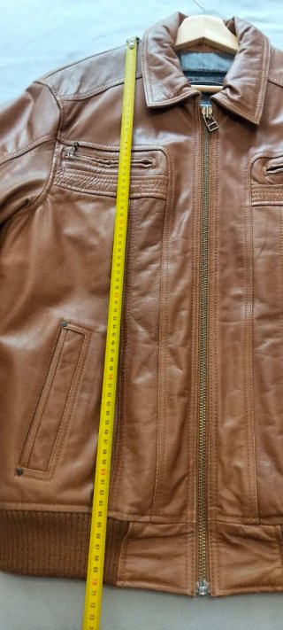 Chaqueta de polipiel marrón