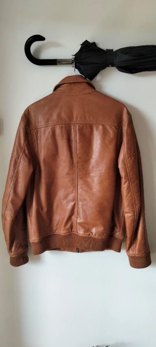 Chaqueta de polipiel marrón