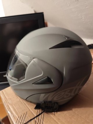Casco de moto gris