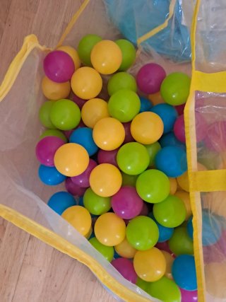 Tienda de juegos y bolas para bebé