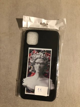Funda iPhone 11 Medusa