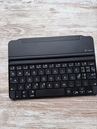 iPad Mini 2 Nero + Tastiera Logitech
