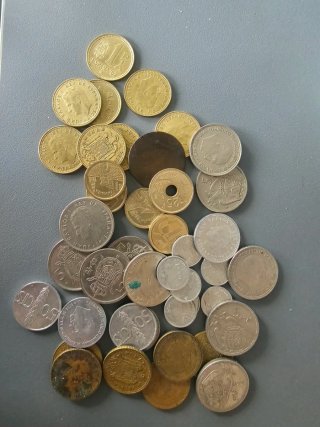 Lote de monedas antiguas y modernas