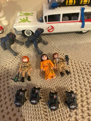 Playmobil Cazafantasmas Ecto-1 y figuras