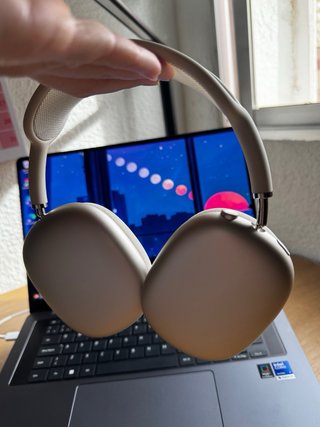 AirPods Max space star