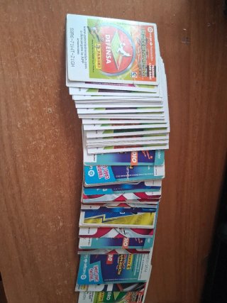 Taco de cromos grande de especiales de año 16 a 25