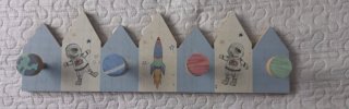 Perchero infantil espacial