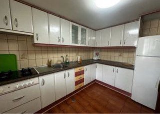 SE ALQUILA HABITACIÓN
