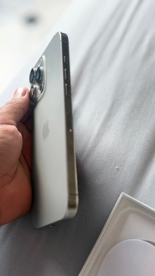 iPhone 16 Pro Max 256GB Natural Titanium