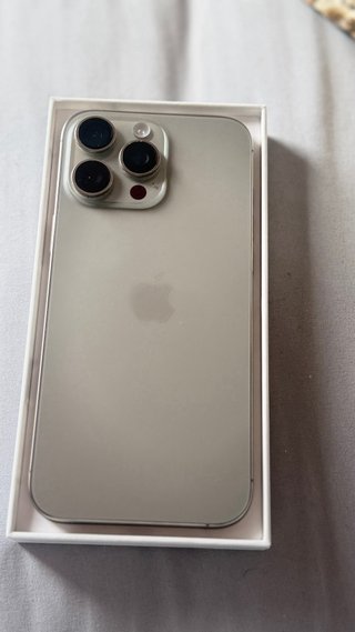 iPhone 16 Pro Max 256GB Natural Titanium