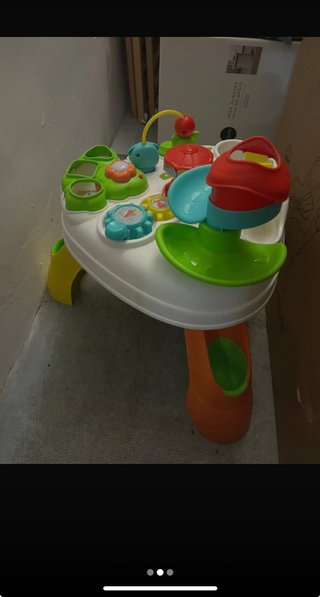 Mesa de juegos para bebé
