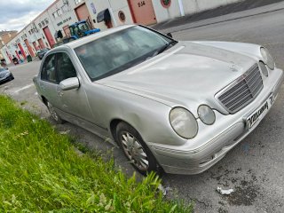 Mercedes-Benz Clase E 2000