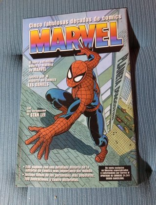 Lote de 3 comics "DOOM 2099 A.D" Forum
