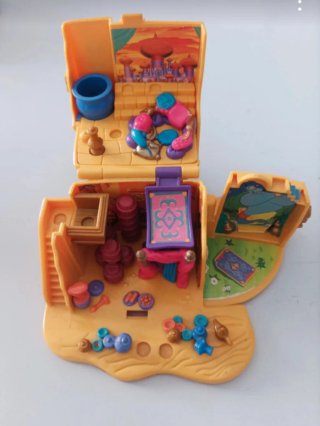 Casita Aladdin Polly Pocket Bluebird