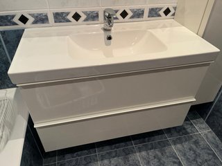 Mueble de baño blanco