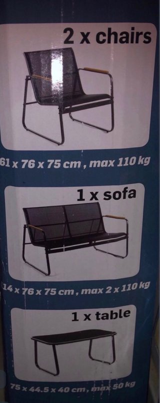 Conjunto exterior: sofá, mesa y 2 sillas