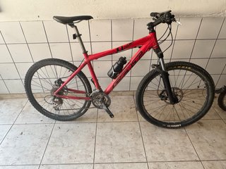 Bicicleta de Montaña Roja