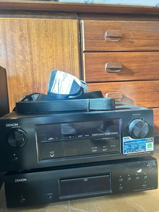 Equipo Denon Negro con altavoces