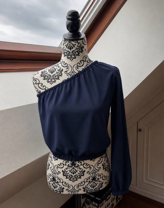 Top asimétrico Noon azul marino Talla XS