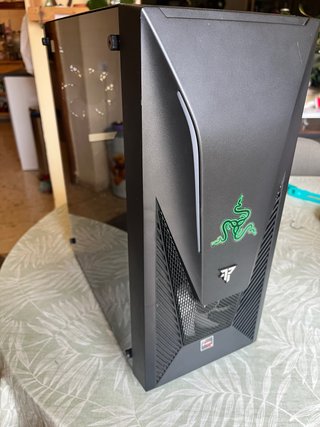 Ordenador sobremesa Pc con pantalla gaming