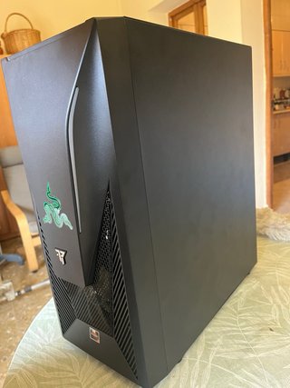 Ordenador sobremesa Pc con pantalla gaming