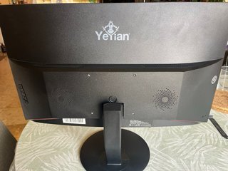 Ordenador sobremesa Pc con pantalla gaming