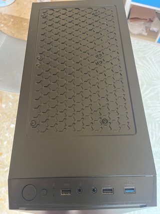 Ordenador sobremesa Pc con pantalla gaming