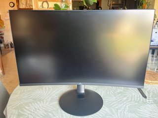 Ordenador sobremesa Pc con pantalla gaming