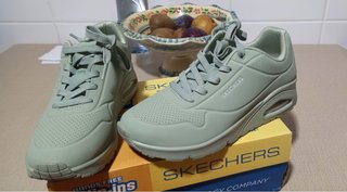 Zapatillas Skechers con cámara de aire solo un uso