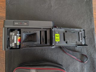Cámara Premier PC600 con funda