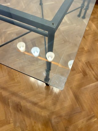 Mesa de comedor de Cristal y Forja Negra
