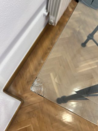 Mesa de comedor de Cristal y Forja Negra