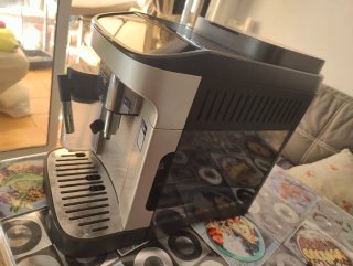 Cafetera DeLonghi Magnifica Evo