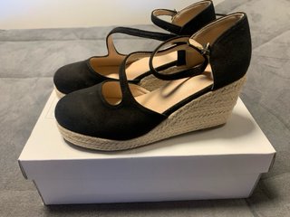 Zapatos cuña negros talla 37