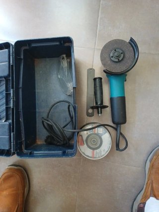 Radial Makita 125mm + Discos + Maleta