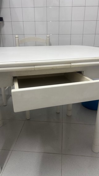 Mesa extensible blanca