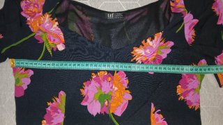 Blusa Zara floral manga abullonada