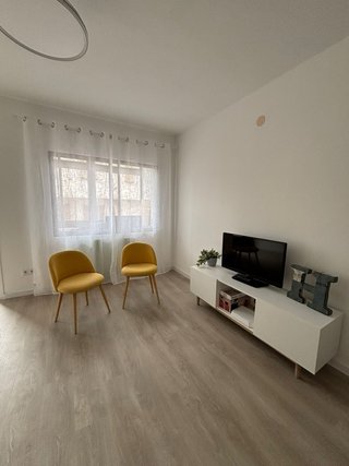 Se alquila apartamento en Foz