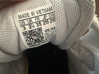 Zapatillas Adidas Velcro Blancas y Marrones