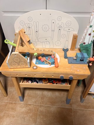 Banco de herramientas de madera para niños