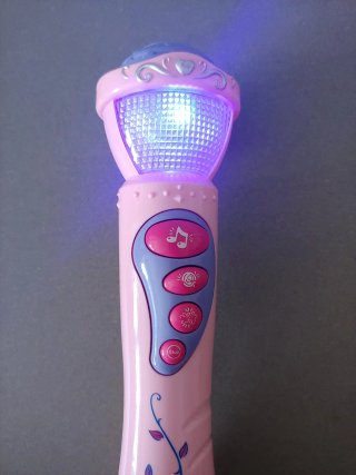 Micrófono infantil rosa con luces
