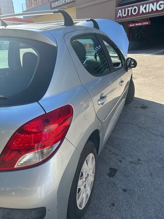 peugot 207 2011 negociable