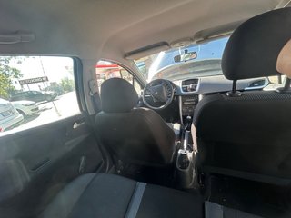 peugot 207 2011 negociable