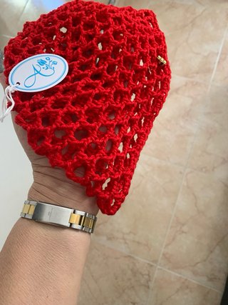 Cappello uncinetto a rete rosso