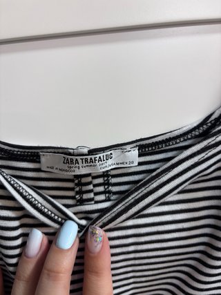 Vestido de rayas blanco y negro