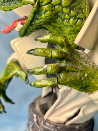 Busto El Lagarto Bowen Designs