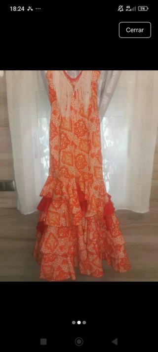 Traje de flamenca naranja y blanco con chaqueta